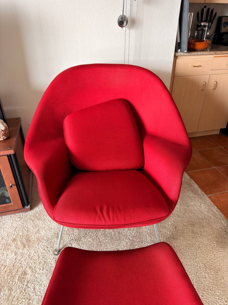 Red Knoll Womb Chair and ottoman after professional cleaning by Apex Fabric Care